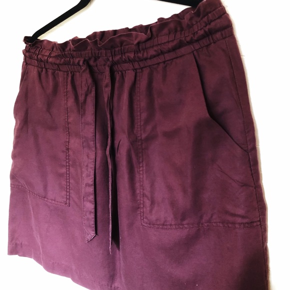H&M High Rise Burgundy Skirt - Picture 2 of 4